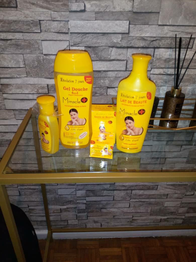 Lot Lait Corporel Larissa + 4 Savons éclaircissants à La Papaye - Soin Peau - Neuf Origine Côte D'Ivoire