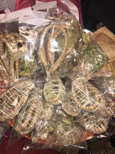 Charger l'image dans la galerie, Khamaré, Racine de Vétiver, Sèpp, Gongolili ,babi, fait 100% naturel "khamaré"